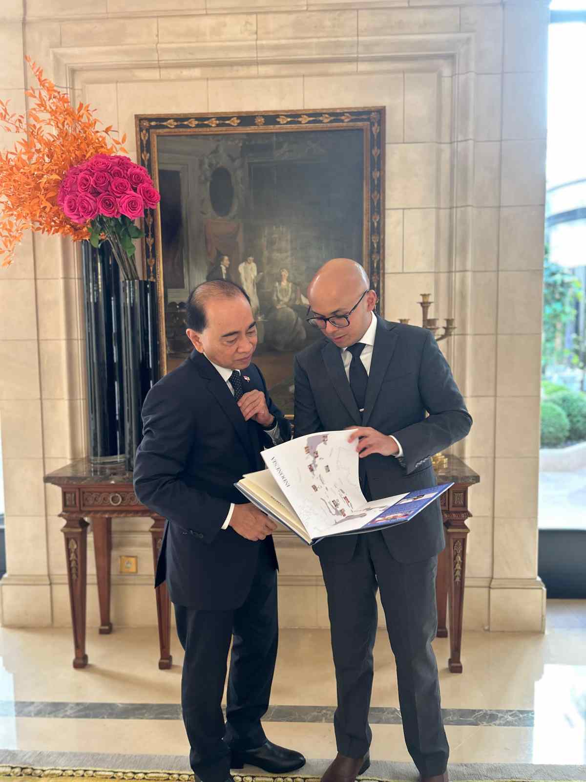 Kini Juga Hadir di KBRI Paris, Buku Rasa Bhayangkara Nusantara Kenalkan MBG Indonesia ke Masyarakat Perancis