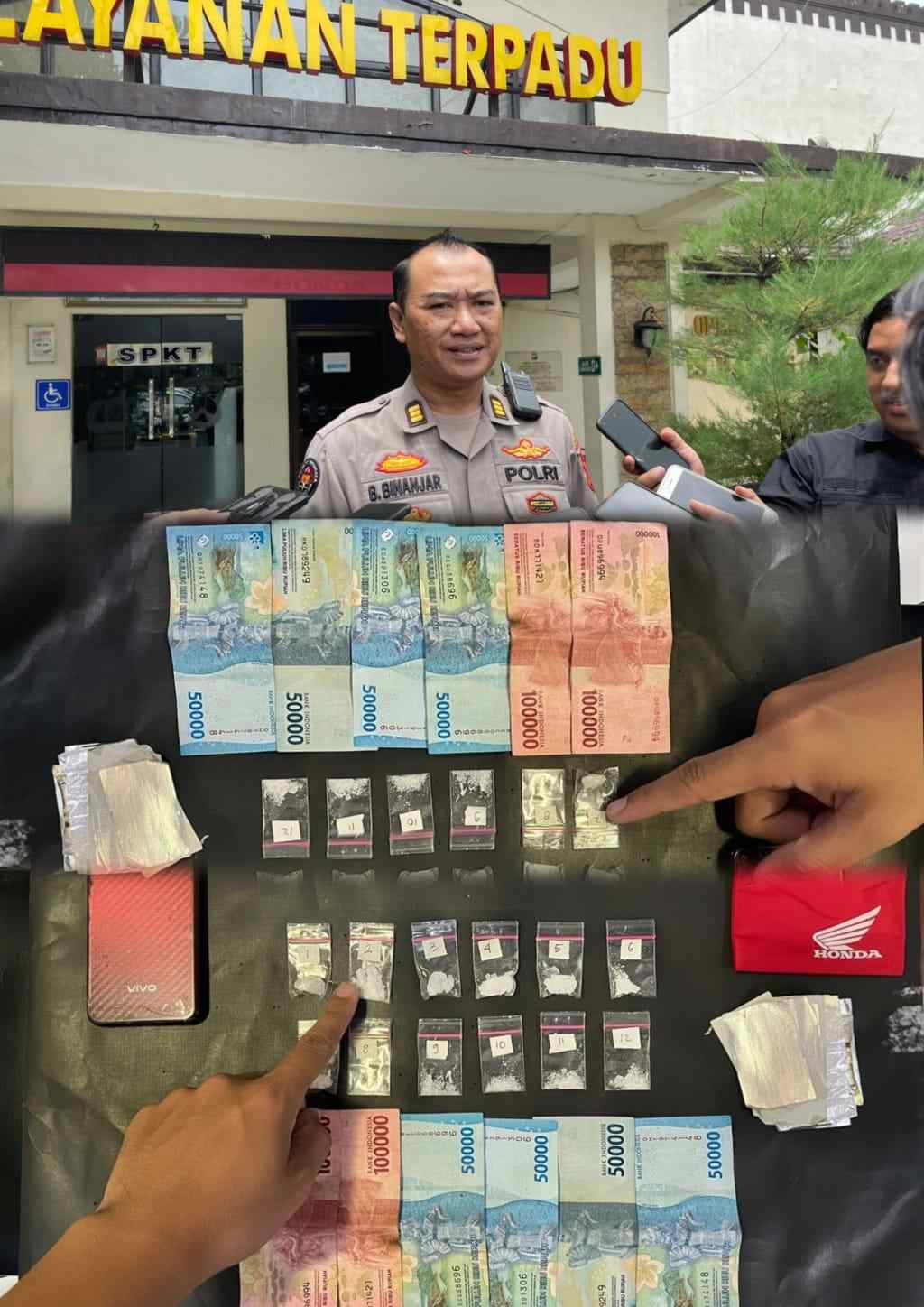 Pores Malang Amankan Tersangka Pengedar Sabu di Ampelgading