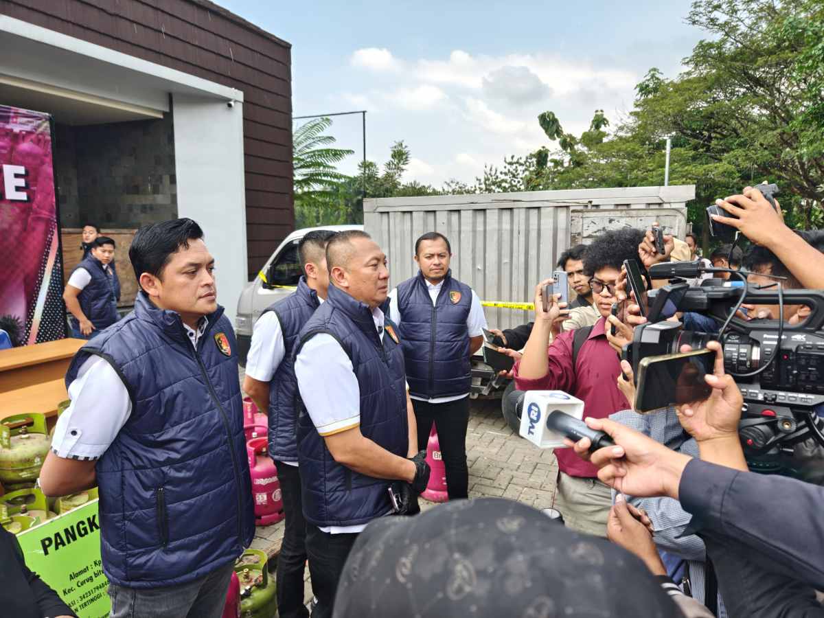Polda Banten Bongkar Praktik Ilegal Pemindahan LPG 3 Kg ke 12 Kg, Tiga Pelaku Diamankan