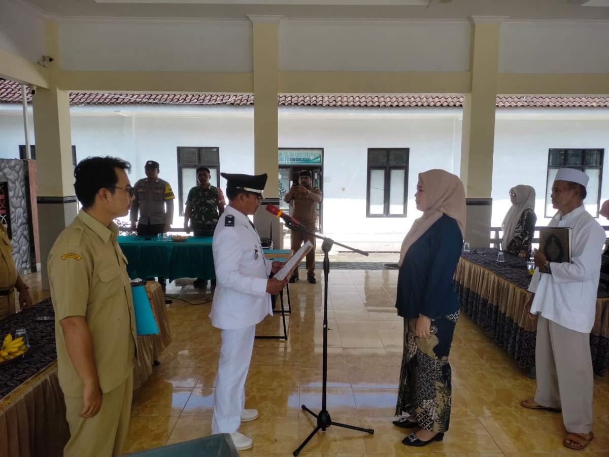 Babinsa Koramil 0825/09 Tegaldlimo, Monitoring Pelantikan Aparatur Desa Purwoagung